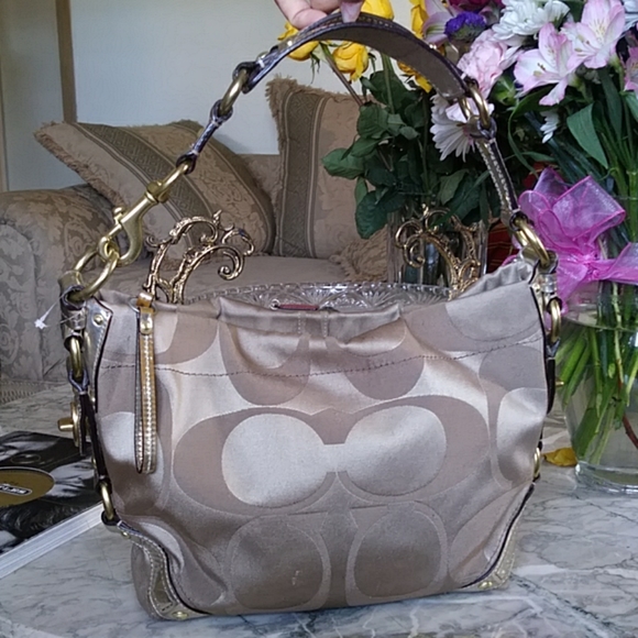 Coach Handbags - Coach bag